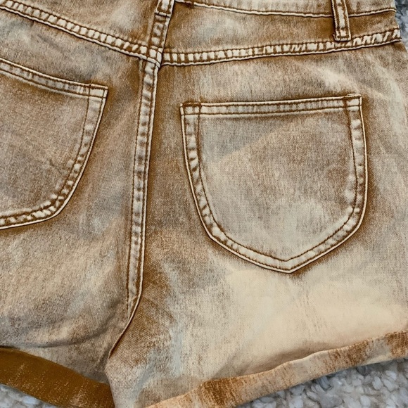 Hot Kiss Highest Rise Vintage Fit Tan Short size 9 - Picture 11 of 15